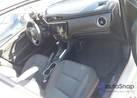 2018 Toyota Corolla Le z USA, uszkodzony, nr VIN 2T1BURHEXJC053104